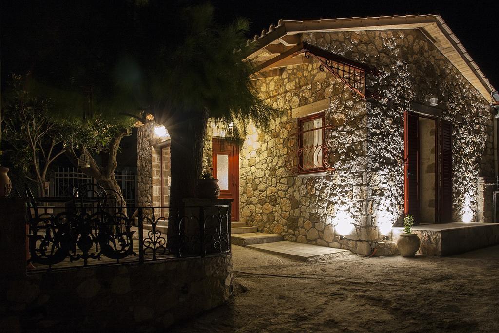 Casa Petra - Stone Cottage Farmhouses Argassi Exterior photo